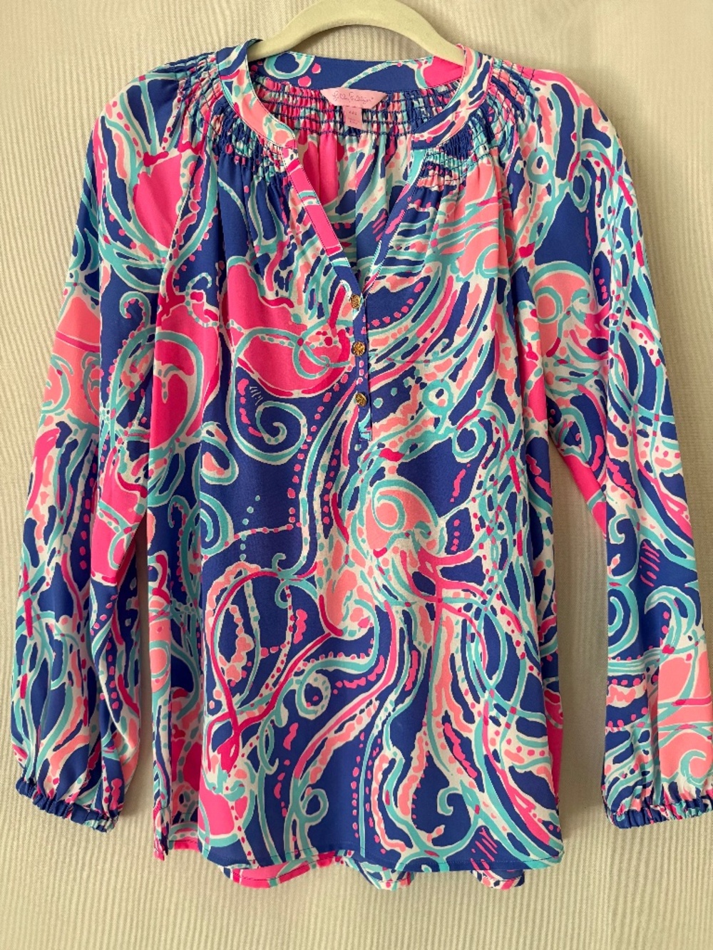 EUC Lilly Pulitzer Elsa Silk Blouse Iris Blue Pop Up Jellies be Jammin Size XXS